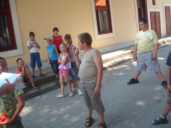 100.jpg