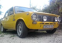 dv. Nagy Mikls vagyok, ezek az n verdim!:) A vilgoszld az egy honda nsf125. A sttebik zld az egy honda mb80as, s a srga lada az a n kicsikm.:)